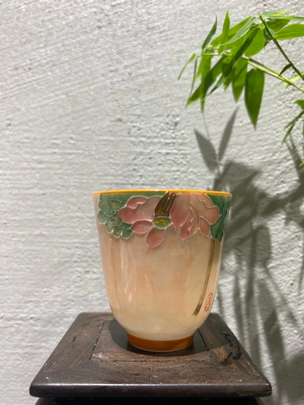 B02粉彩净荷图陶瓷铃铛杯