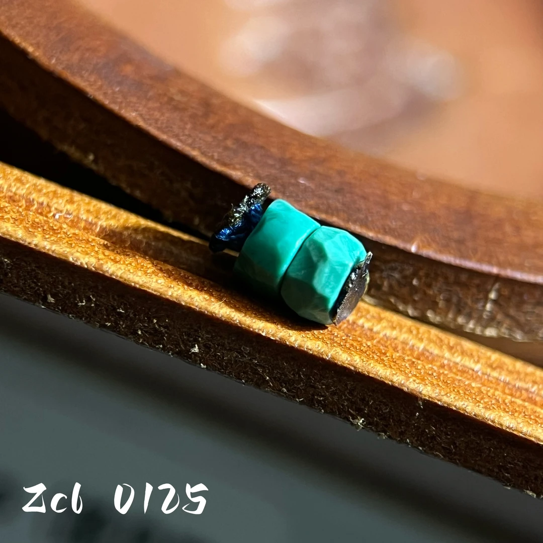 绿松石ZCL 0125 尺寸4.5*2.7左右