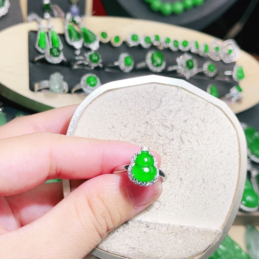 翡翠未镶嵌吊坠(不含链)裸石