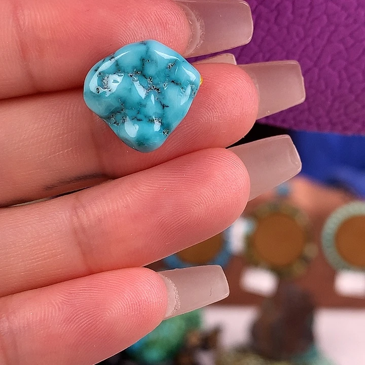 绿松石未镶嵌原矿