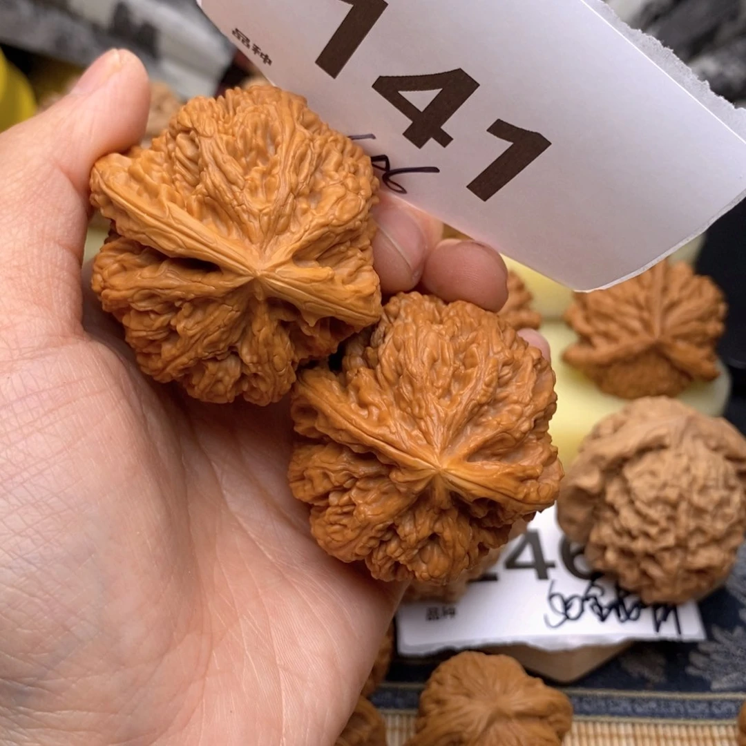 文玩核桃把件141号46粗筋