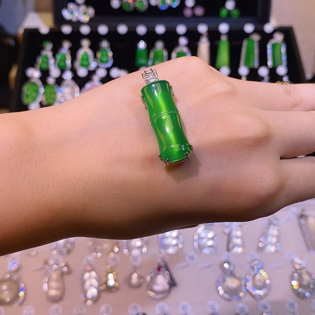 玛瑙/玉髓颈饰合金