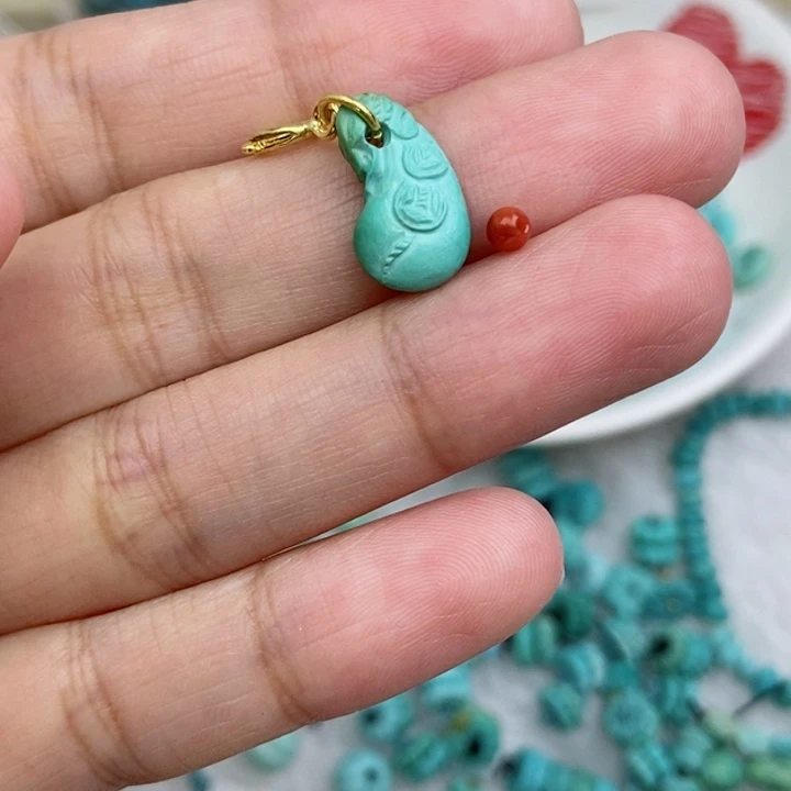 南红玛瑙未镶嵌珠宝奇石