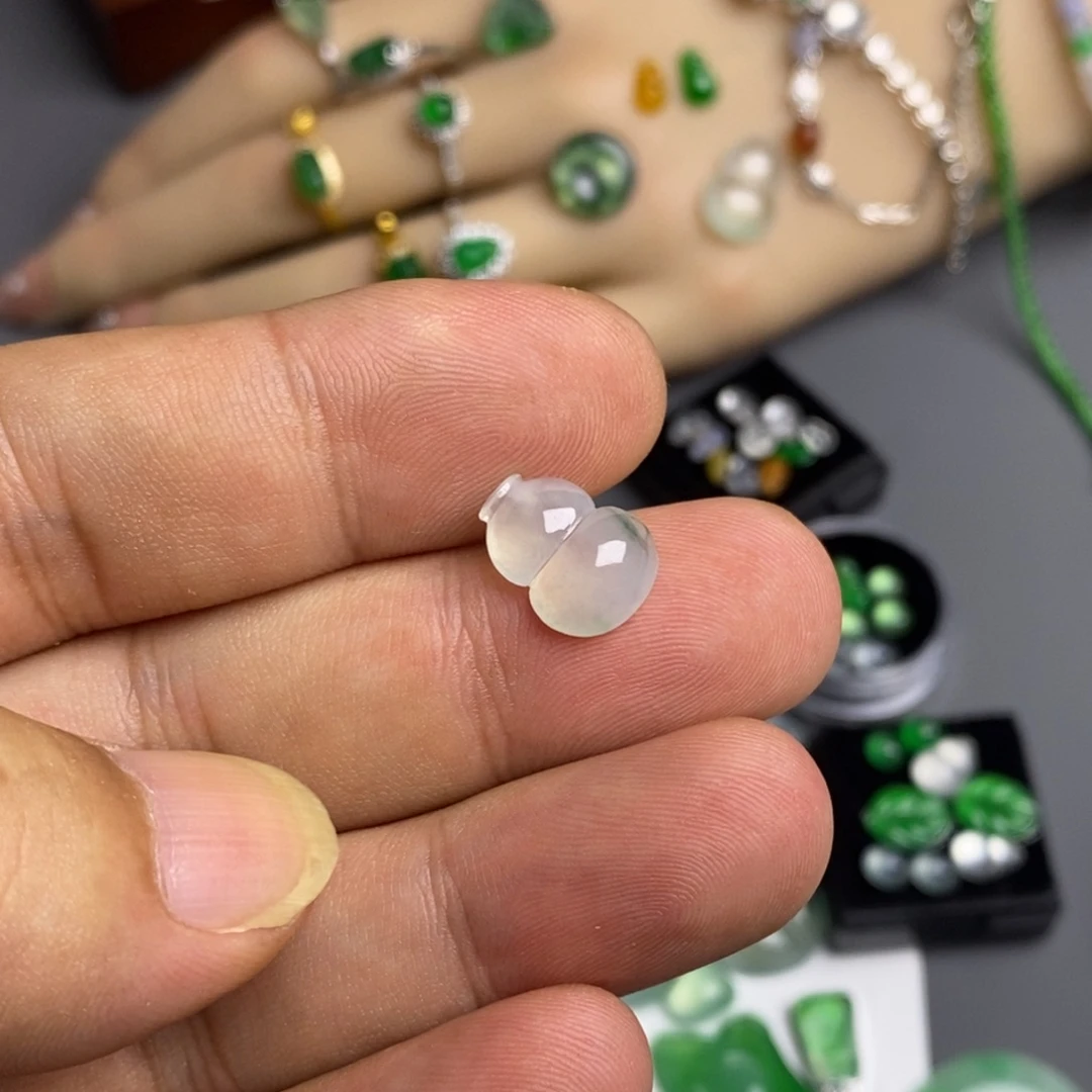 颈饰未镶嵌翡翠葫芦