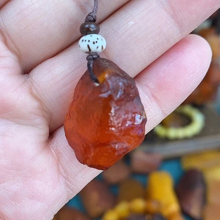 蜜蜡未镶嵌颈饰手机坠