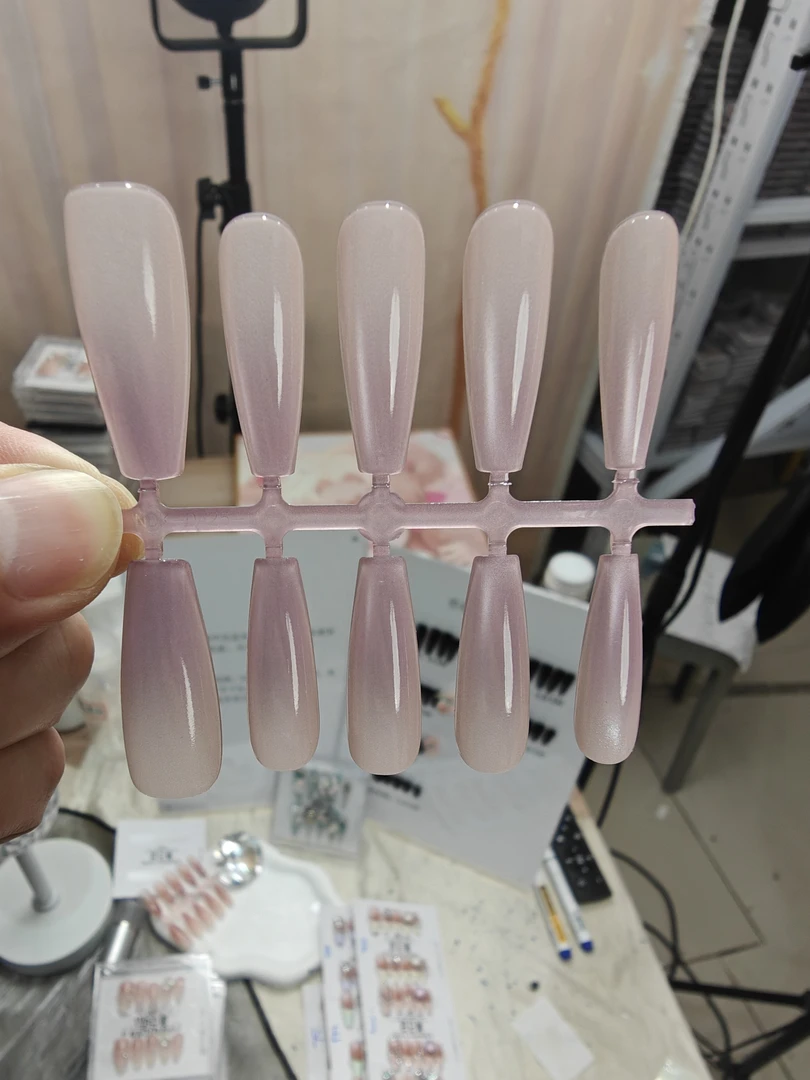 巴仑美【格格】纯手工穿戴甲 高级新婚拍照美甲 显白裸色美甲