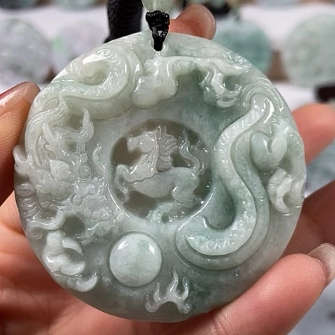 翡翠颈饰未镶嵌龙马精神两面工福利