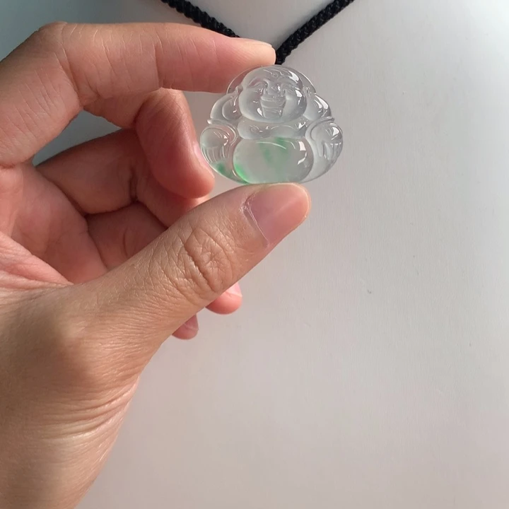 翡翠挂件未镶嵌….
