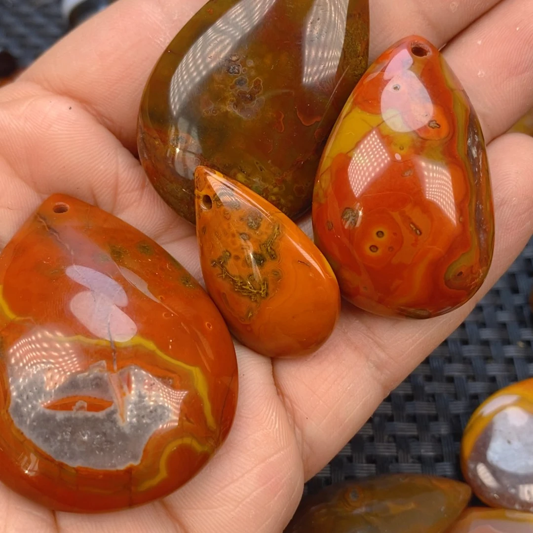 玛瑙/玉髓颈饰未镶嵌