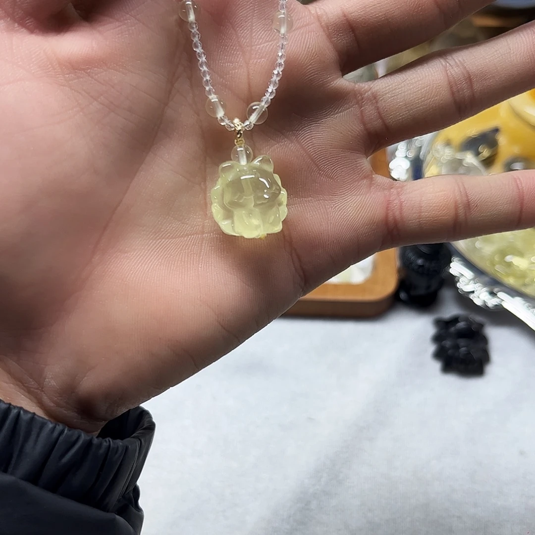 水晶珠宝半成品未镶嵌黄水晶小狐狸吊坠