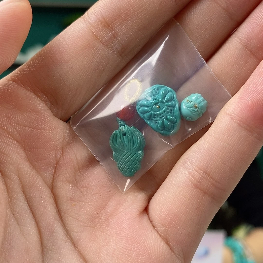 绿松石未镶嵌珠宝奇石