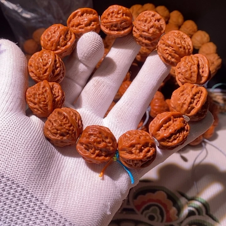 文玩核桃手串……56