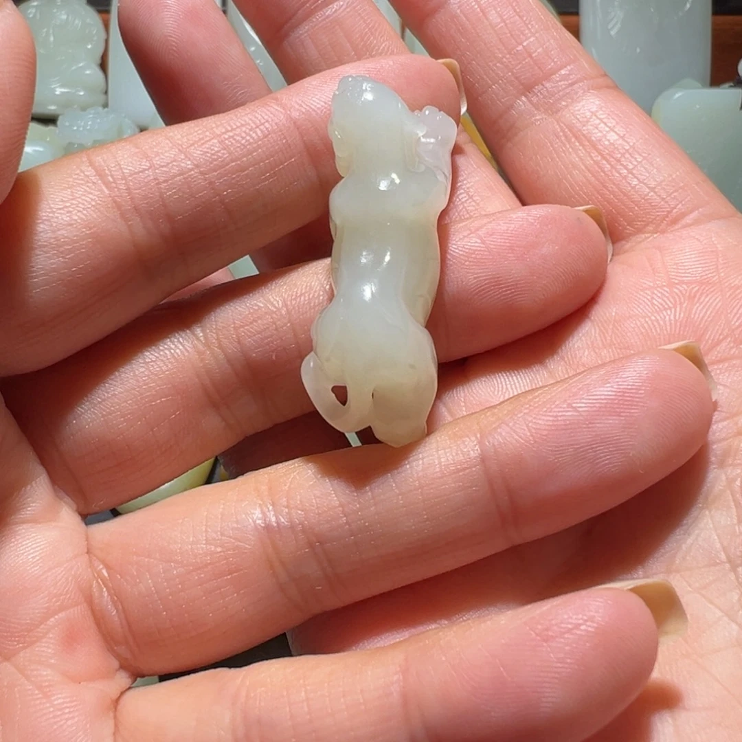 …***～和田玉未镶嵌颈饰