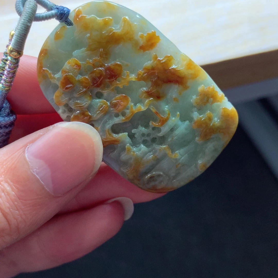 翡翠未镶嵌颈饰吊坠