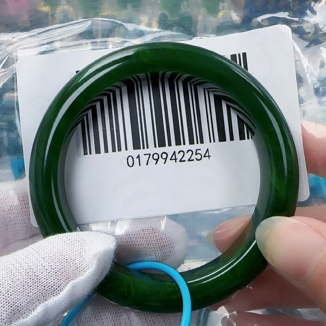 和田玉（碧玉）手镯未镶嵌55包容