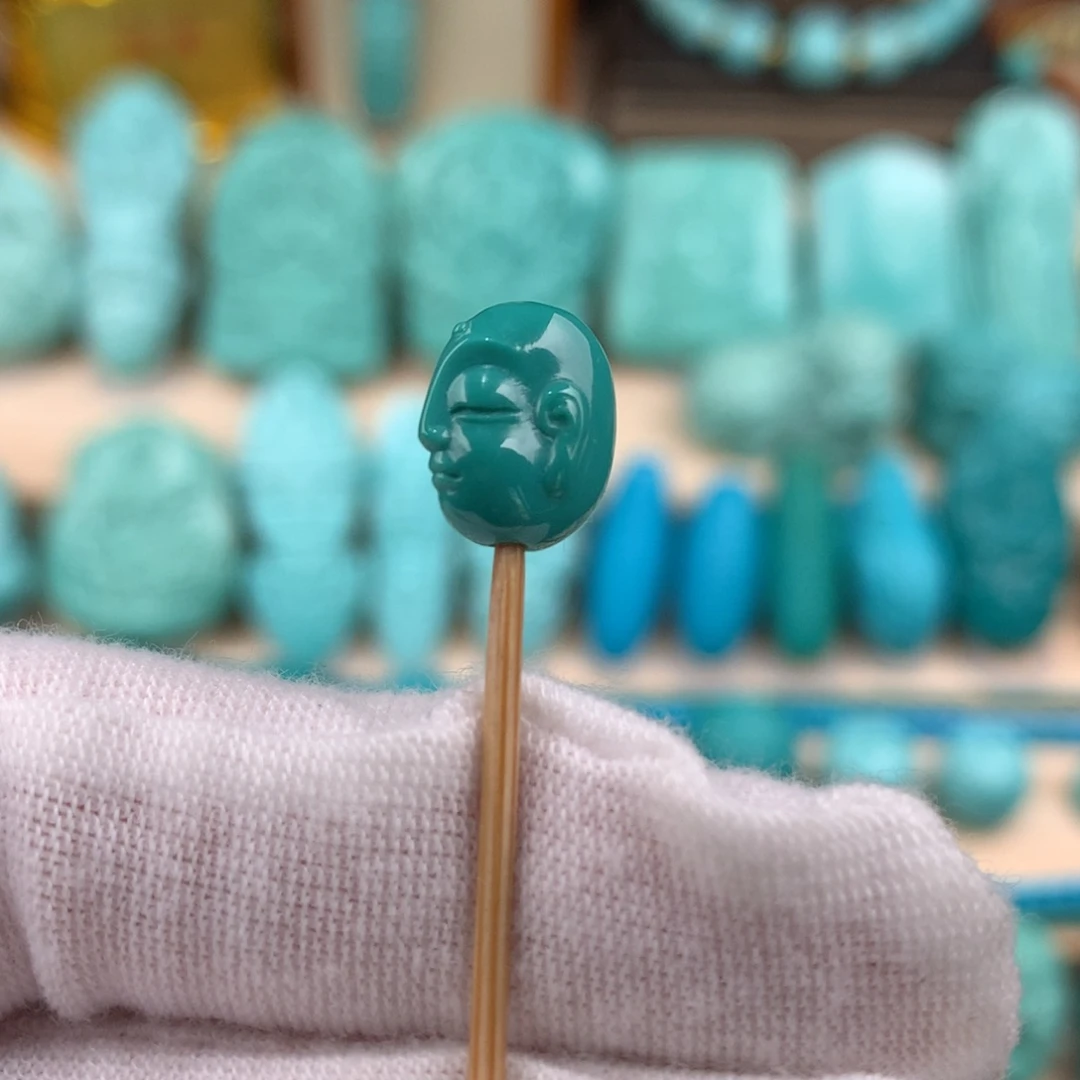 绿松石未镶嵌罗汉头