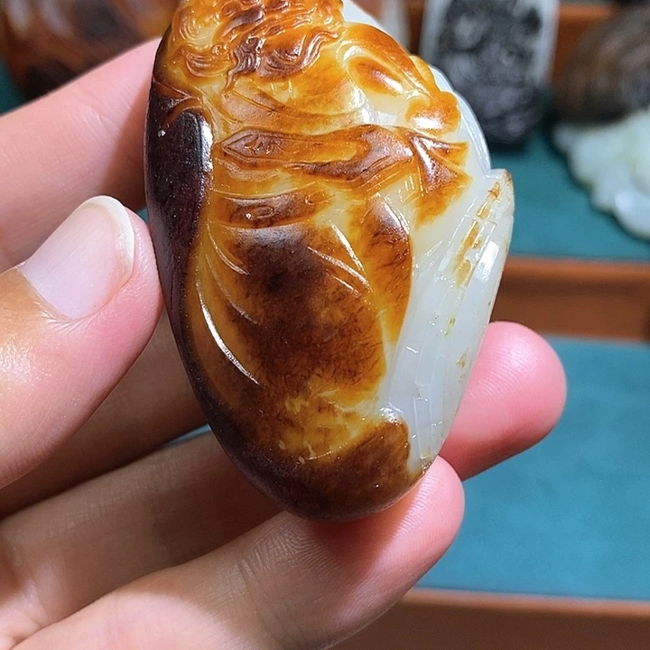 向***年颈饰未镶嵌和田玉