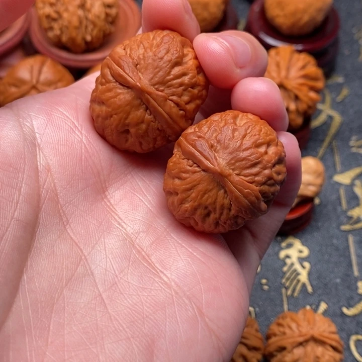 文玩核桃吊坠麒麟磨