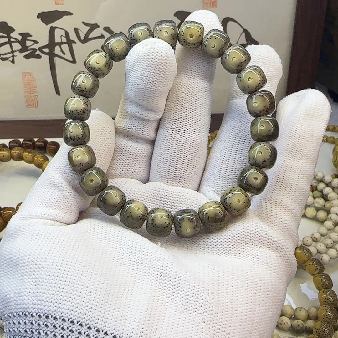 冬***冬星月菩提手串卡10糯冰绿大眼睛