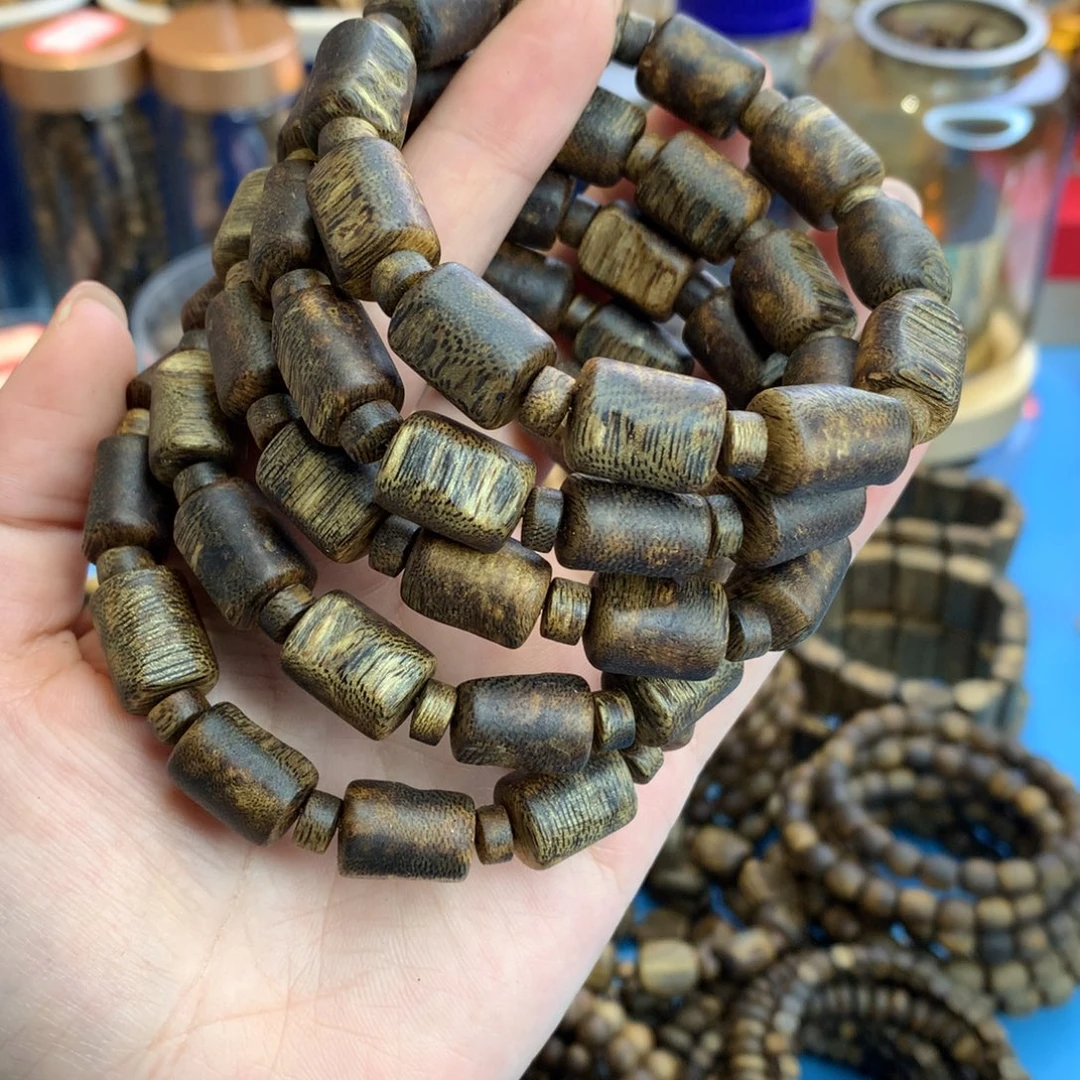 沉香沉香碎屑1.1沉水浮留疤单圈