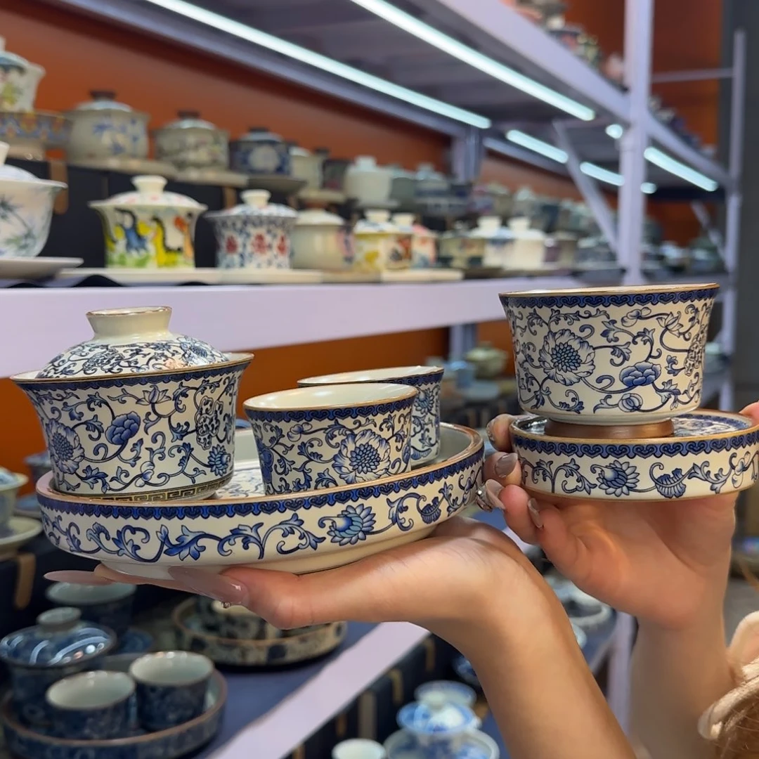 我在外面吃饭呢你在哪了我