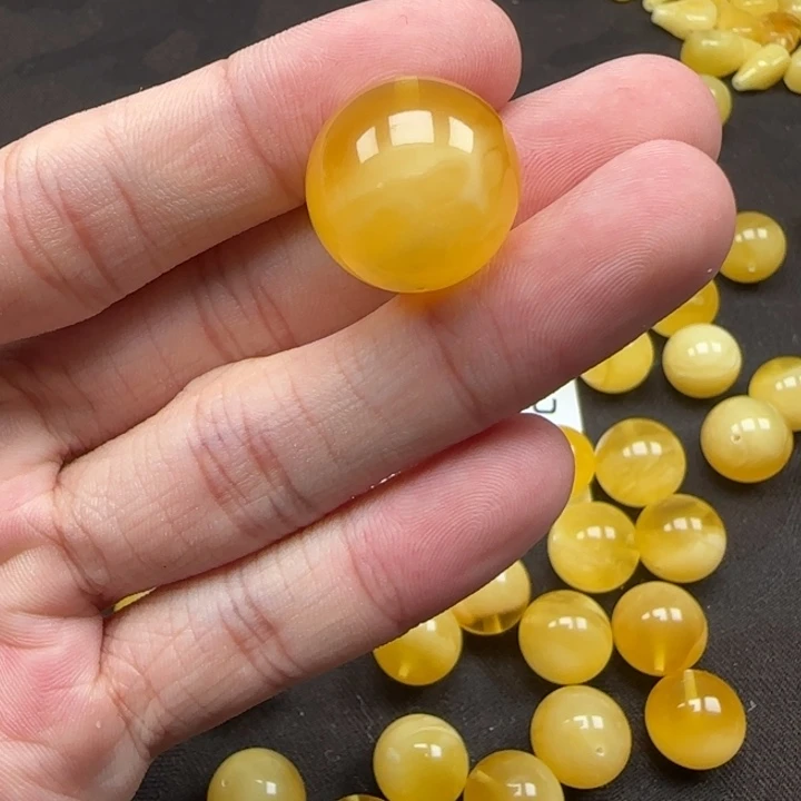 未镶嵌琥珀裸石天然121