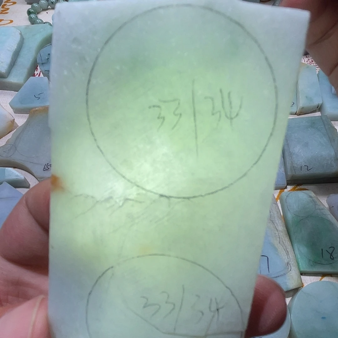 颈饰未镶嵌翡翠天然缅甸A货翡翠毛料