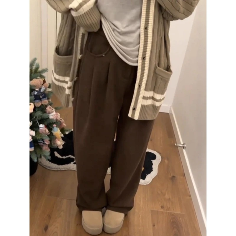 美拉德棕色灯芯绒阔腿裤女秋冬新款胖mm宽松显瘦直筒休闲加绒裤子