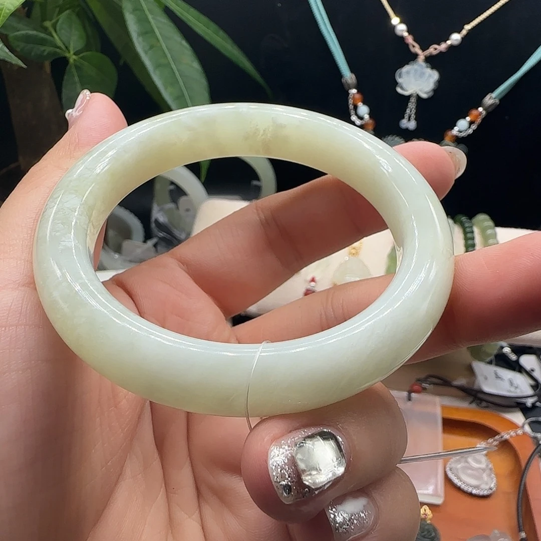 未镶嵌蛇纹石玉手镯