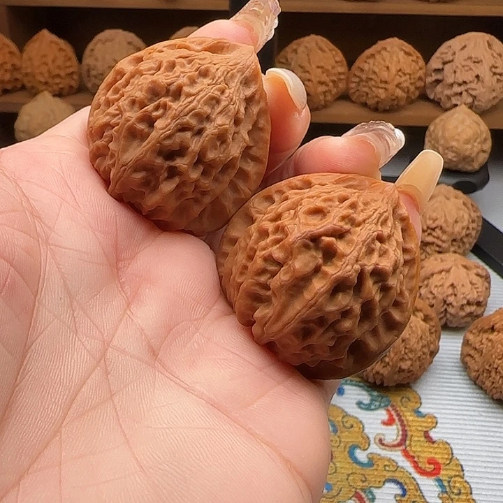 把件文玩核桃三角金牛
