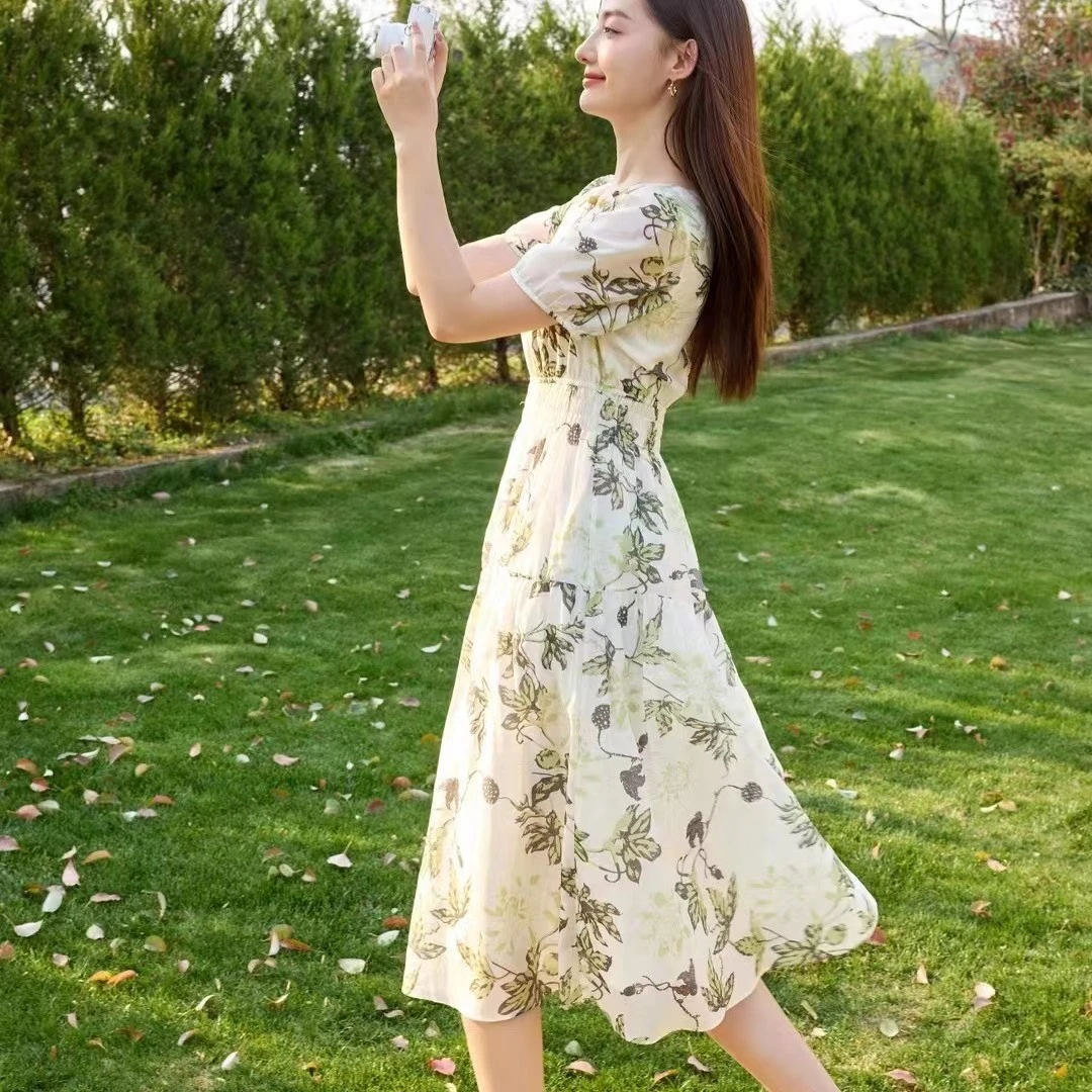 短袖法式温柔风收腰优雅茶歇碎花连衣裙女夏季新款时尚小清新裙子