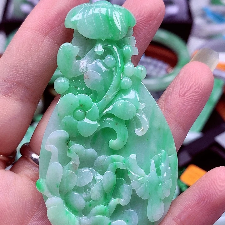 颈饰未镶嵌翡翠翡翠