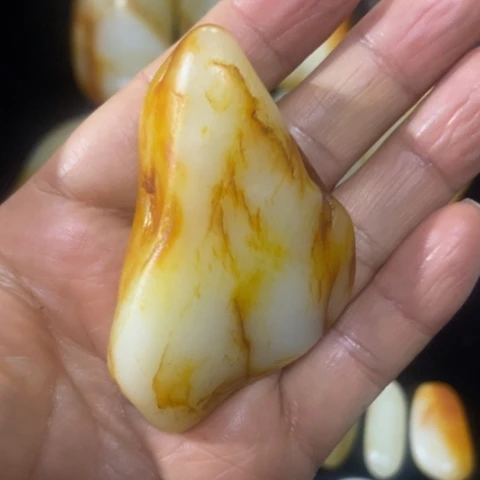 和田玉（糖玉）未镶嵌挂件