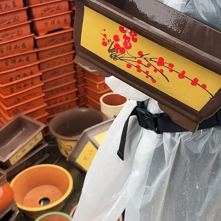 32黄色点菜马槽花盆花盆花盆