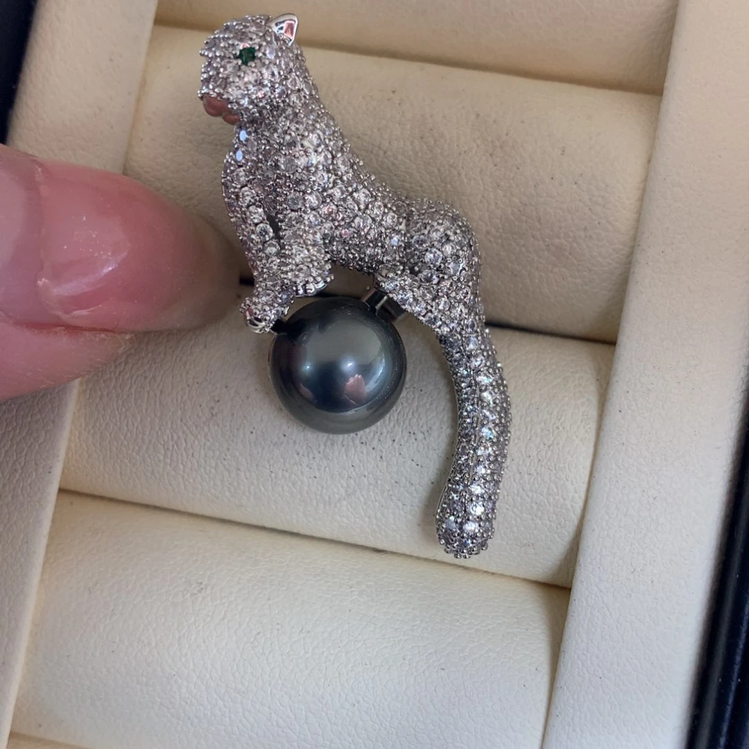 未镶嵌海水珍珠胸饰