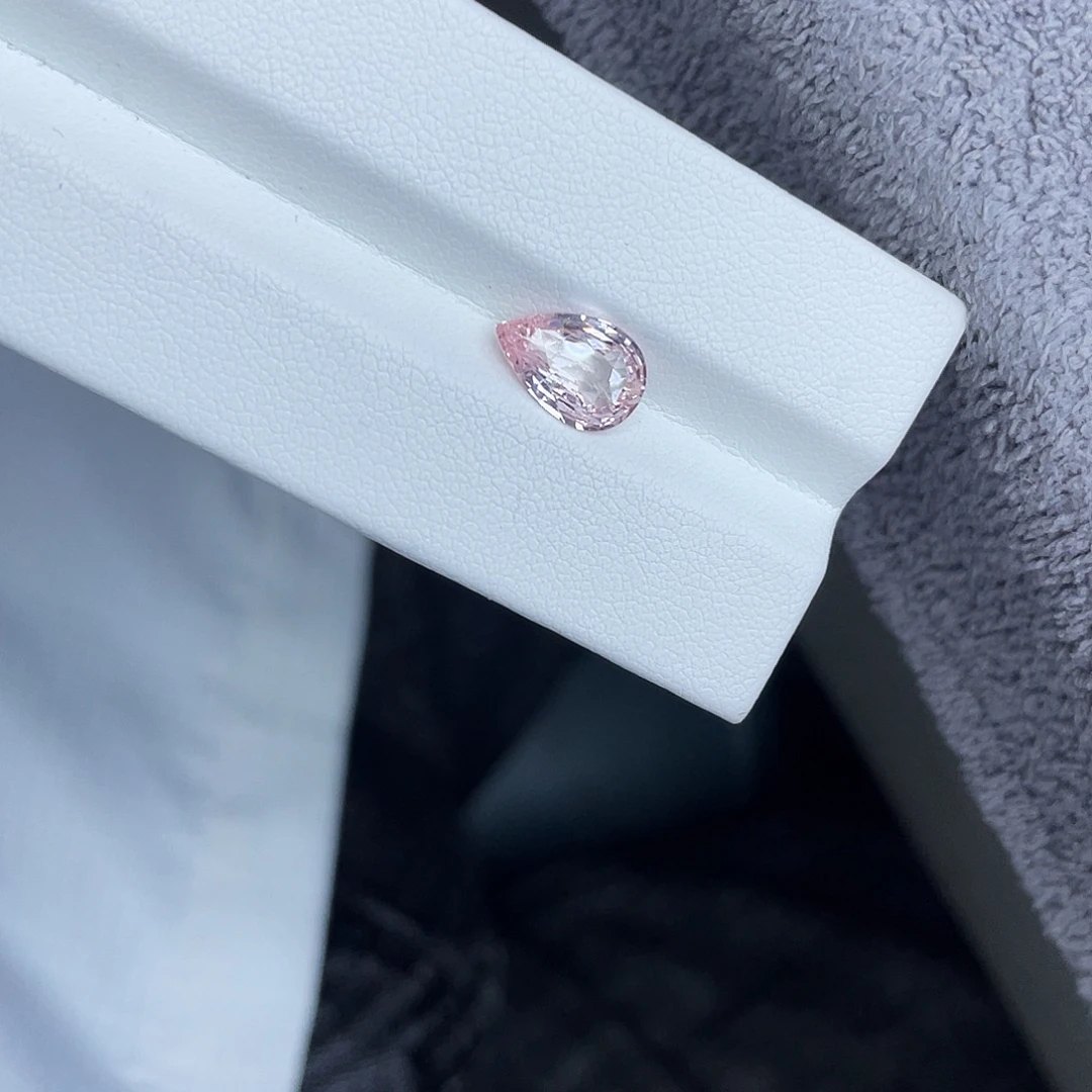 蓝宝石裸石2.01Ct无烧帕帕吉尔德