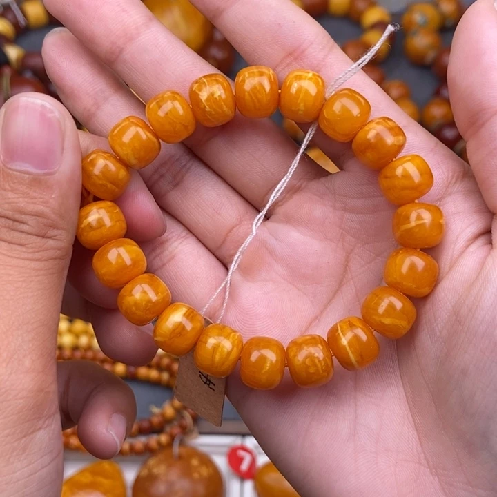 樱****琥珀未镶嵌裸石蜜蜡L