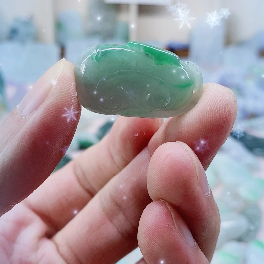 颈饰未镶嵌翡翠天然