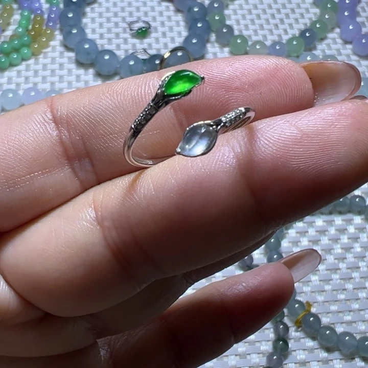 翡翠18K金镶嵌戒指精品小戒指