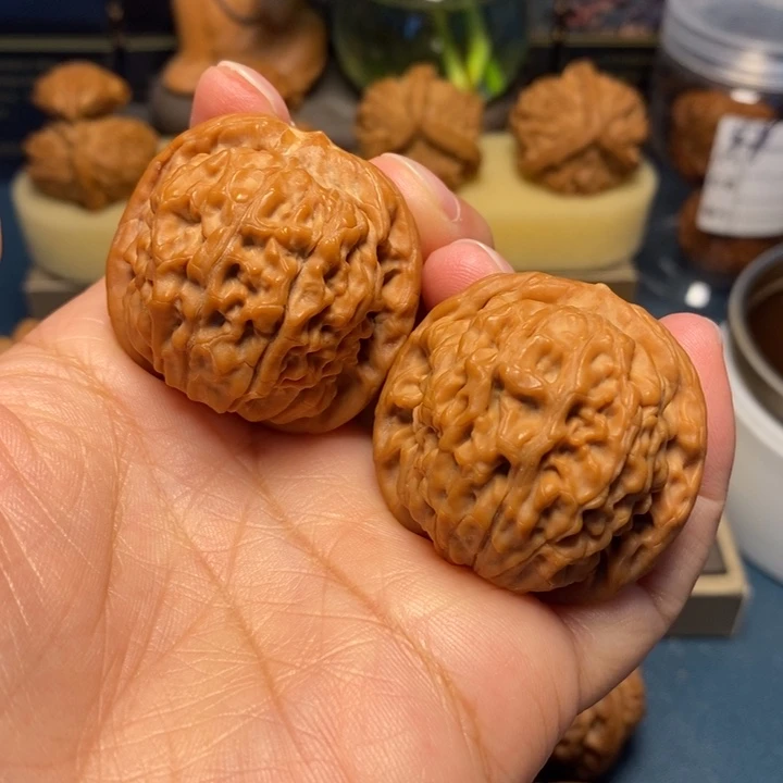 【闪购商品】把件文玩核桃莲花