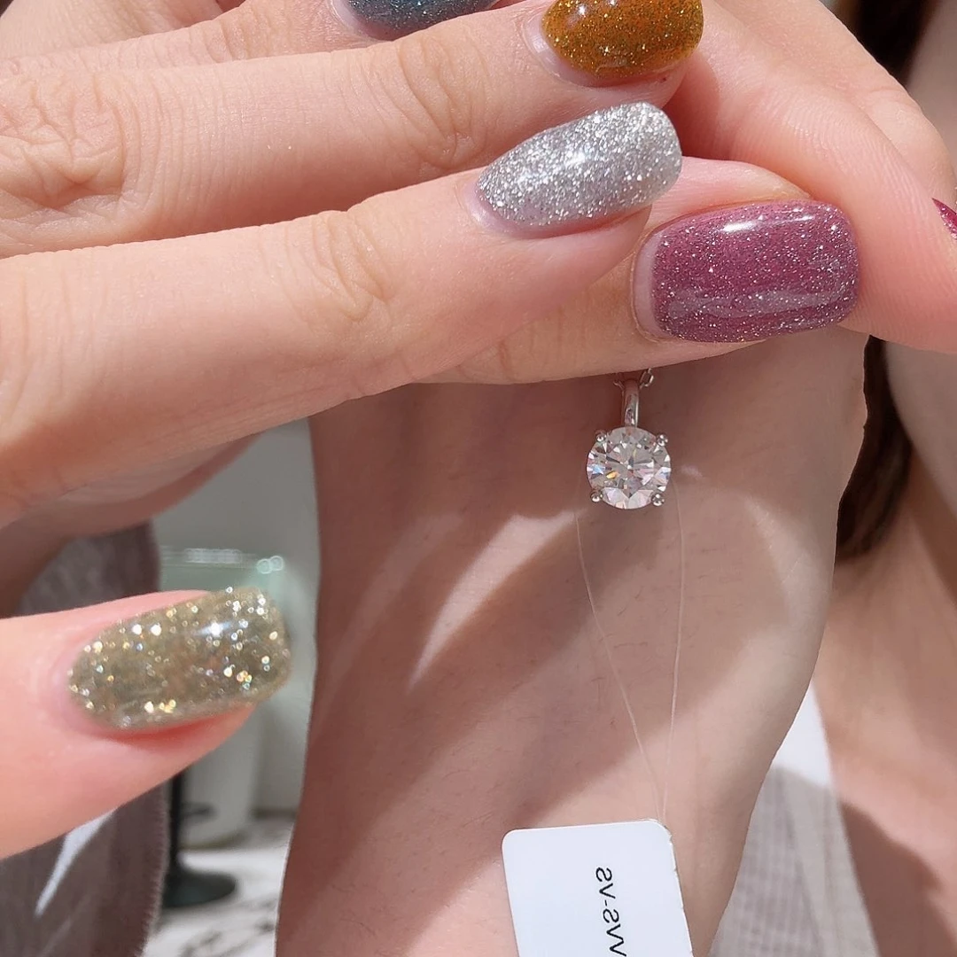 实验室培育钻石18K金镶嵌颈饰樊****贝