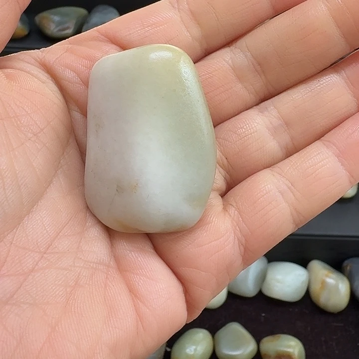 如***飞和田玉（糖玉）未镶嵌挂件