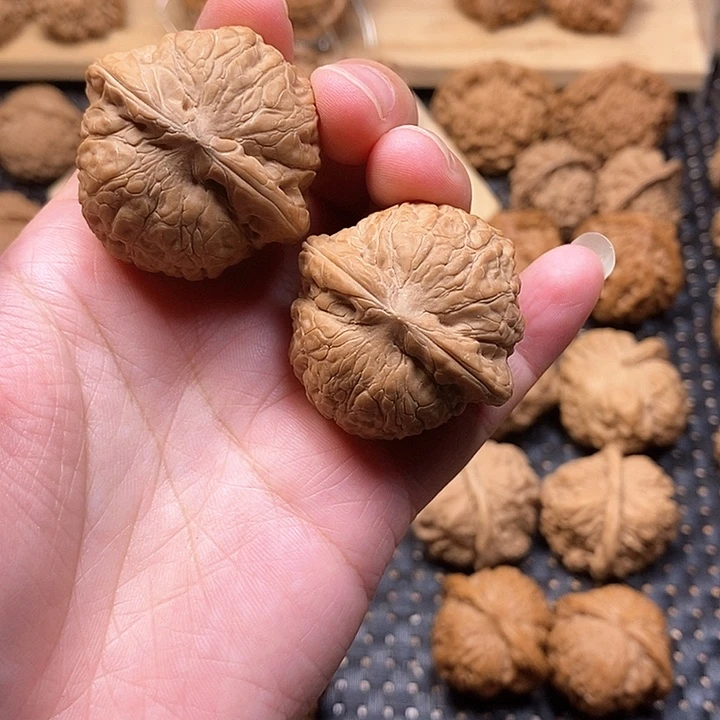 隼***叔吊坠文玩核桃文玩核桃