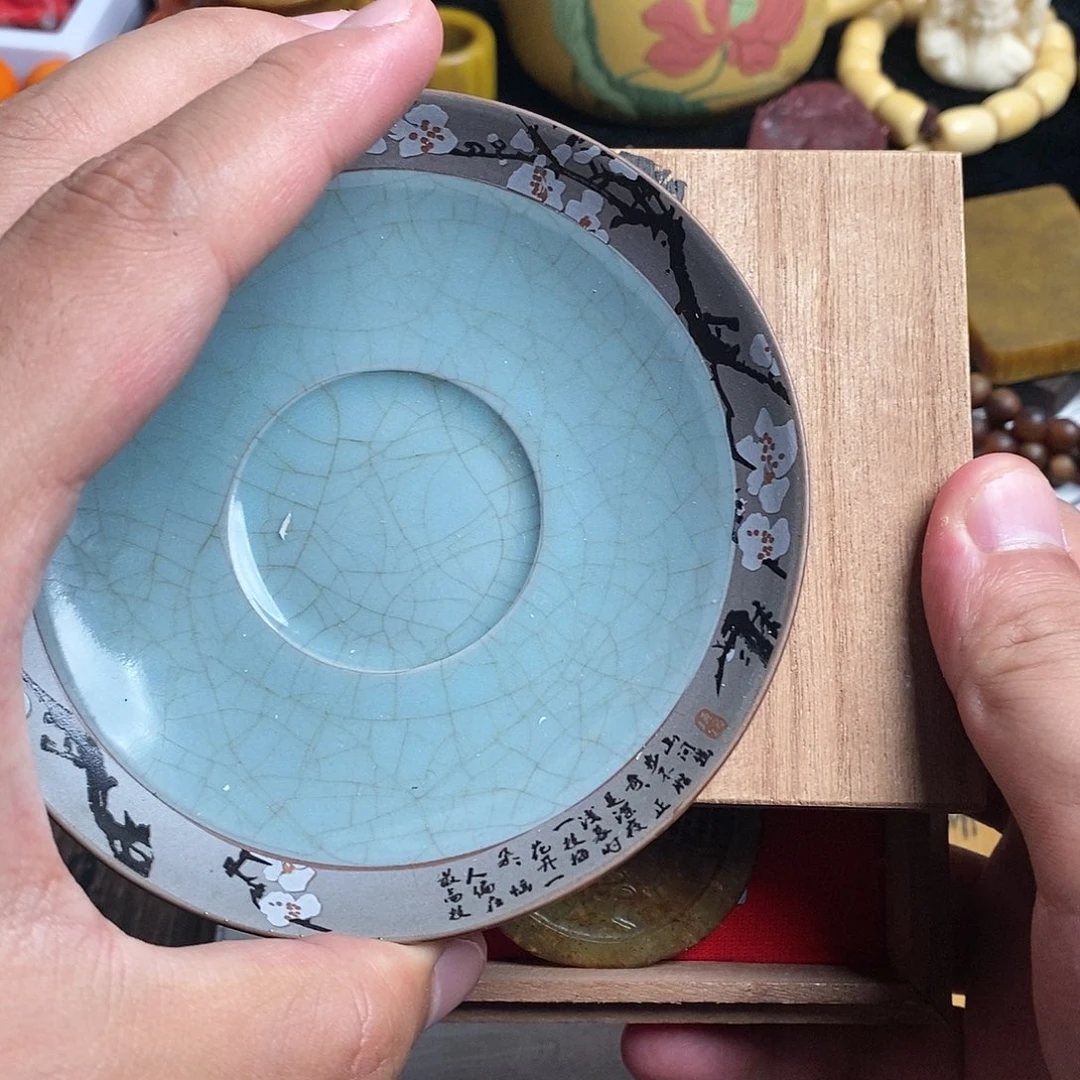 碟瓷器制作工艺精湛