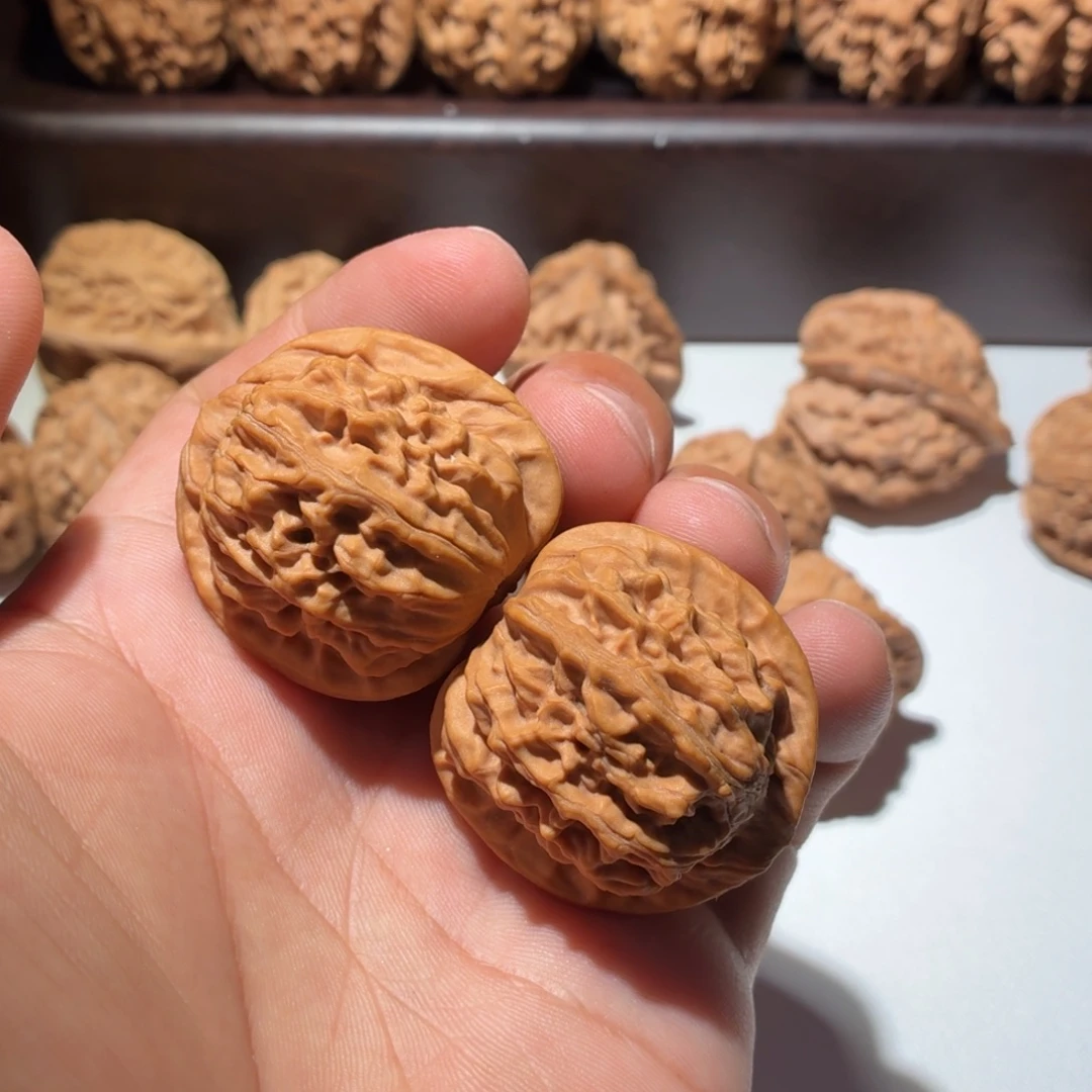 文玩核桃吊坠天地二爷帽 37.5/38