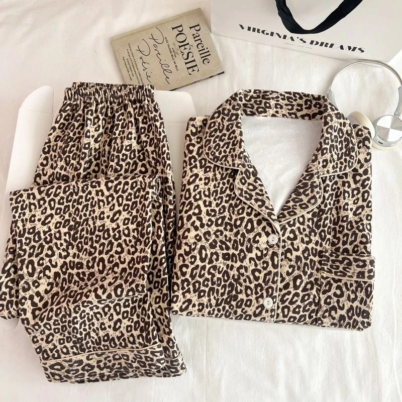 冬季新款睡衣女德绒豹纹翻领开衫长袖长裤甜美卡通保暖家居服套装