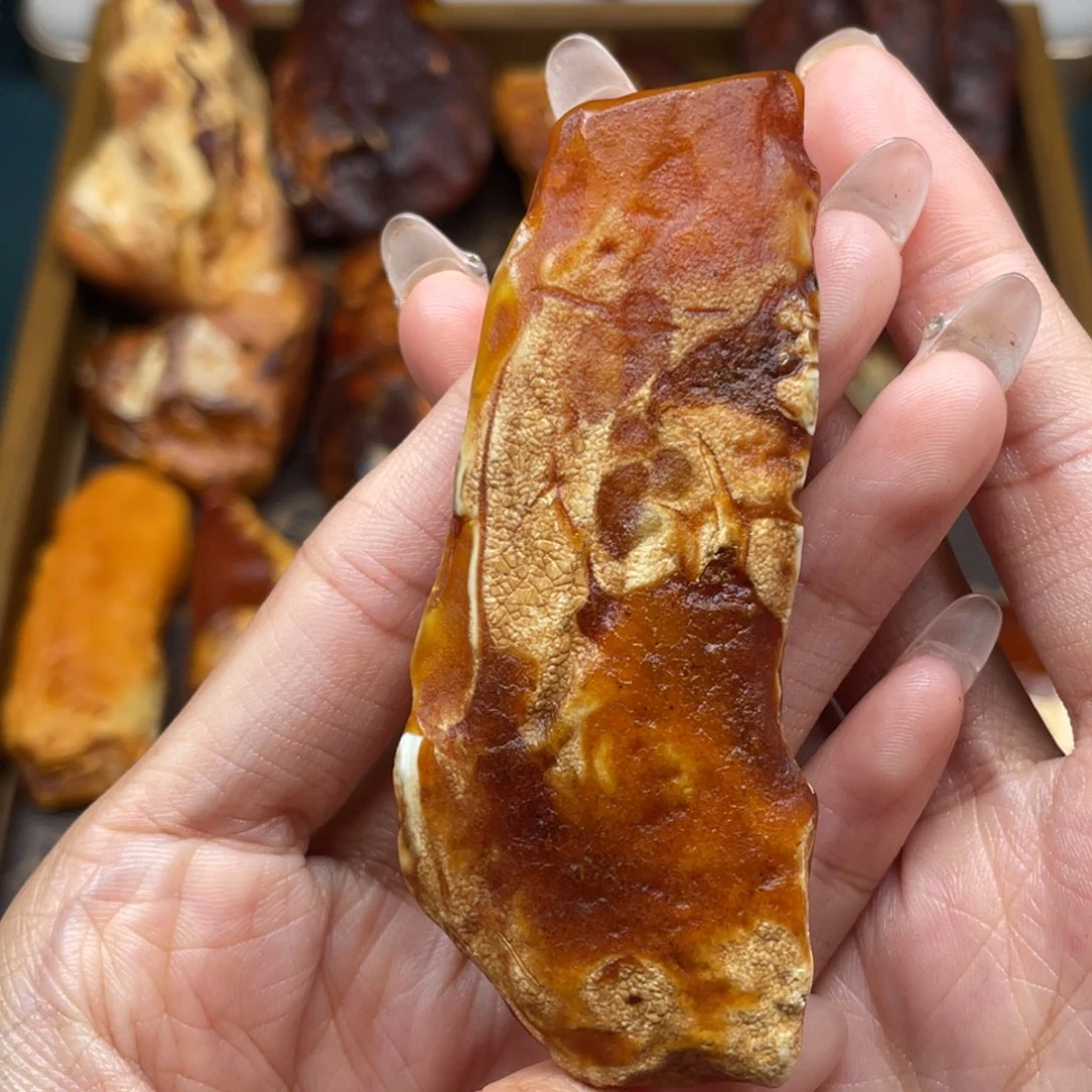 琥珀未镶嵌珠宝奇石