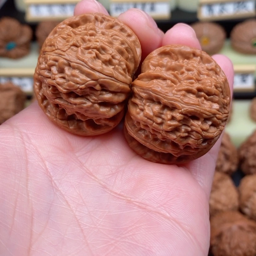 【闪购商品】文玩核桃吊坠一**毛白狮子