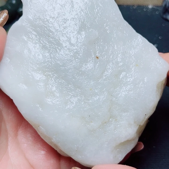 和田玉（糖玉）未镶嵌珠宝奇石