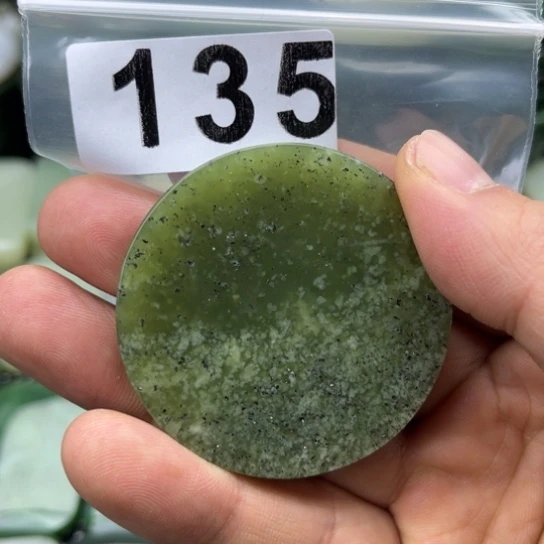 和田玉未镶嵌珠宝半成品